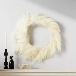 Faux Ivory Pampas Grass Wreath 36"