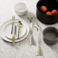 Crisp Matte White Dinner Plate Set Of 8 -Cb2 crispmattewhitedinnerwareJL17 1